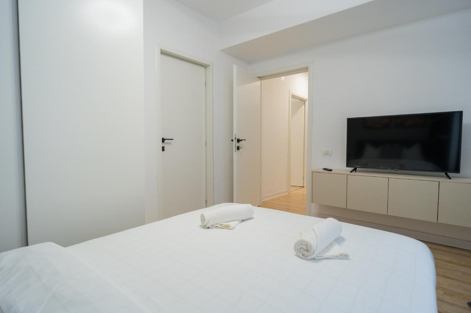Elegant Gem Victoriei Avenue Apartamento Bucareste Exterior foto